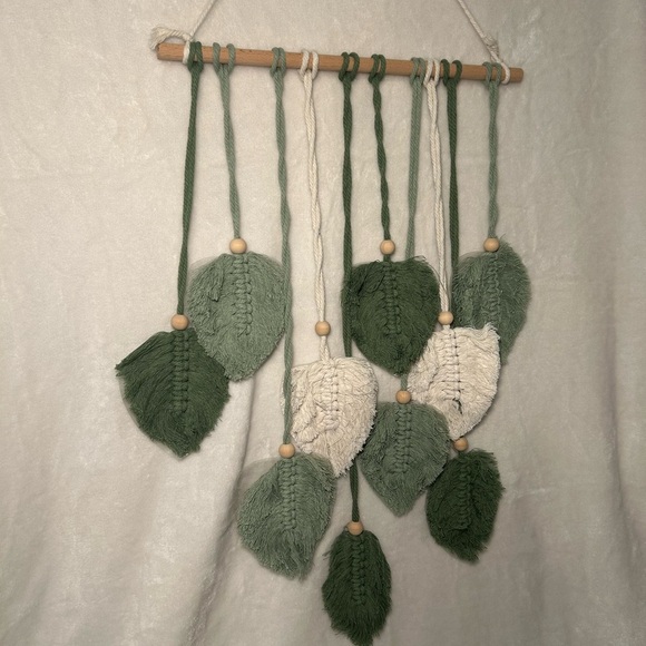 Macrame Green and Cream Leaf Wall Hanging - Picture 2 of 5
